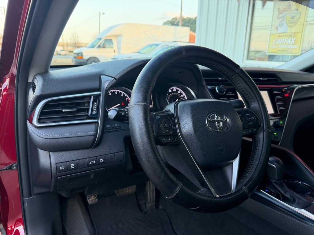2018 Toyota Camry Image 10
