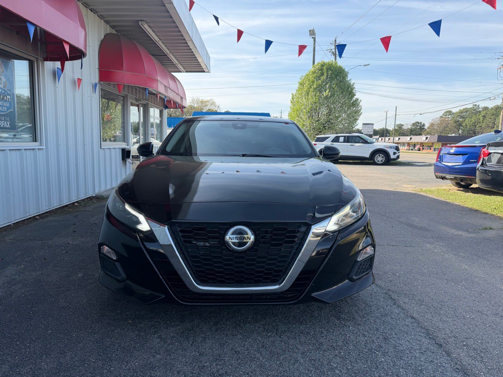 2021 Nissan Altima Image 2