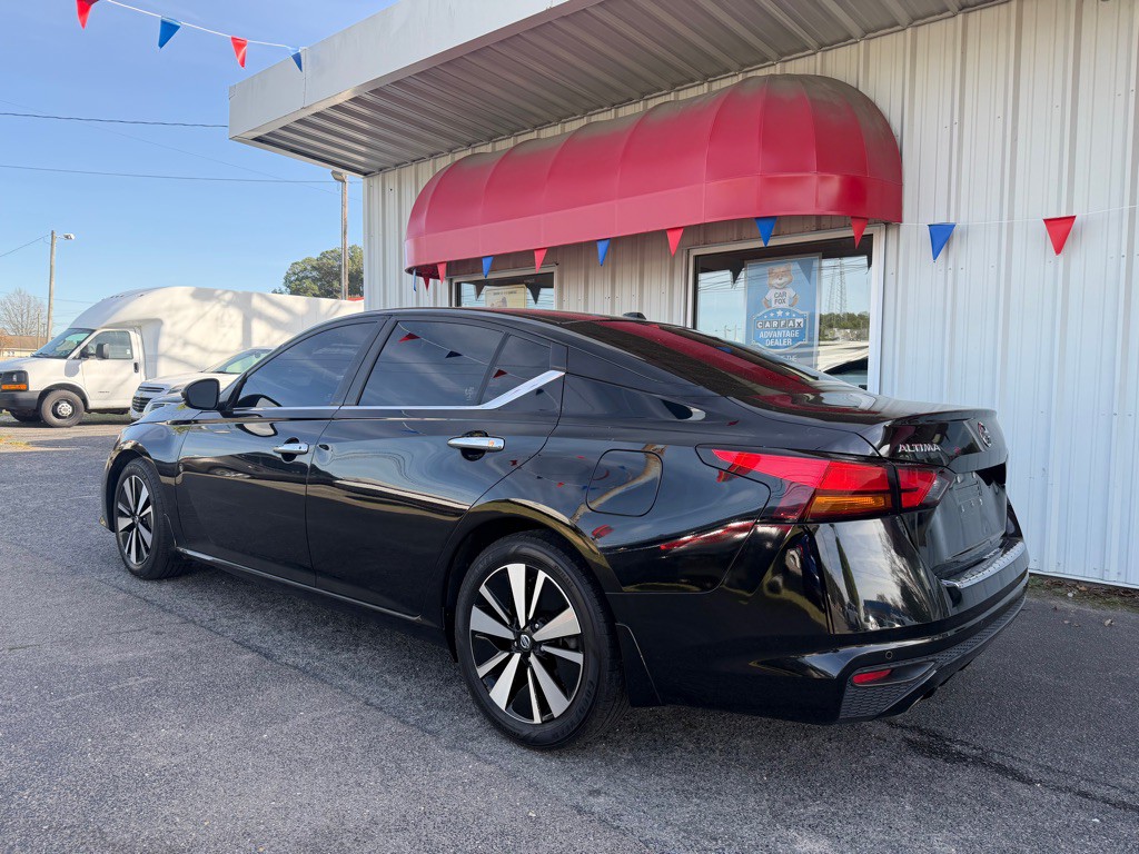 2021 Nissan Altima Image 5