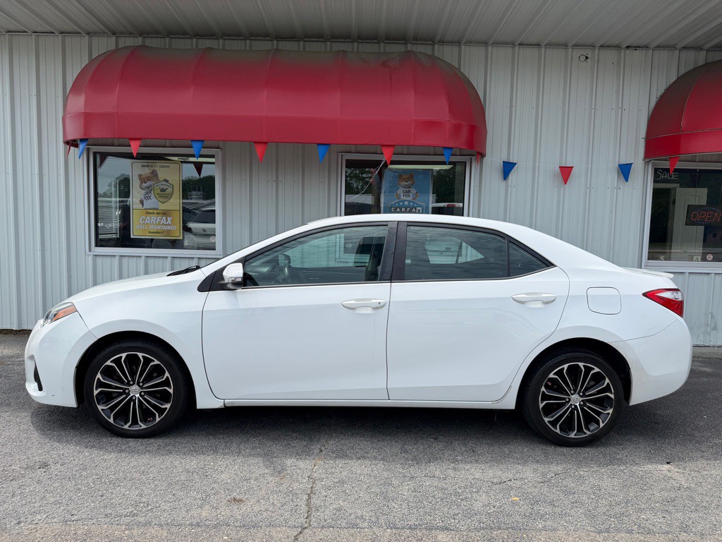 2015 Toyota Corolla Image 4