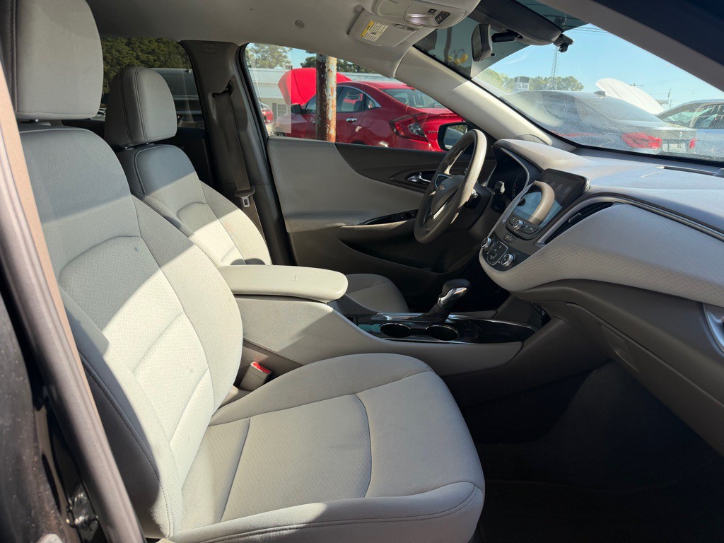 2021 Chevrolet Malibu Image 9