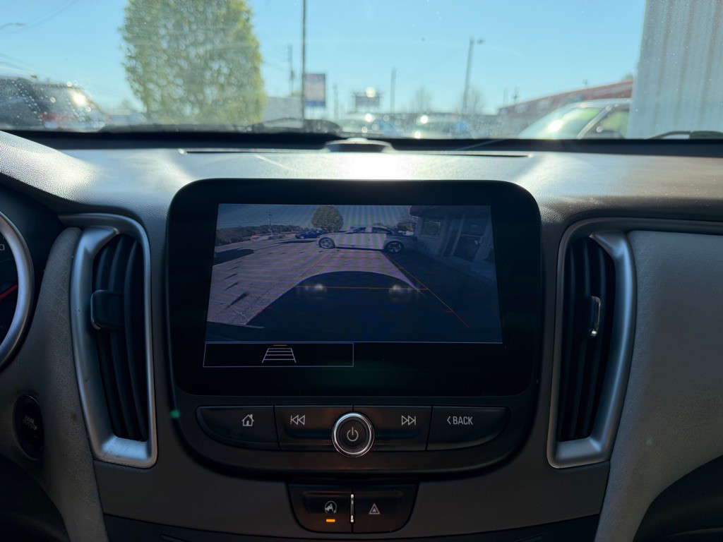 2021 Chevrolet Malibu Image 11