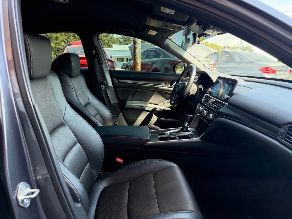 2020 Honda Accord Image 9