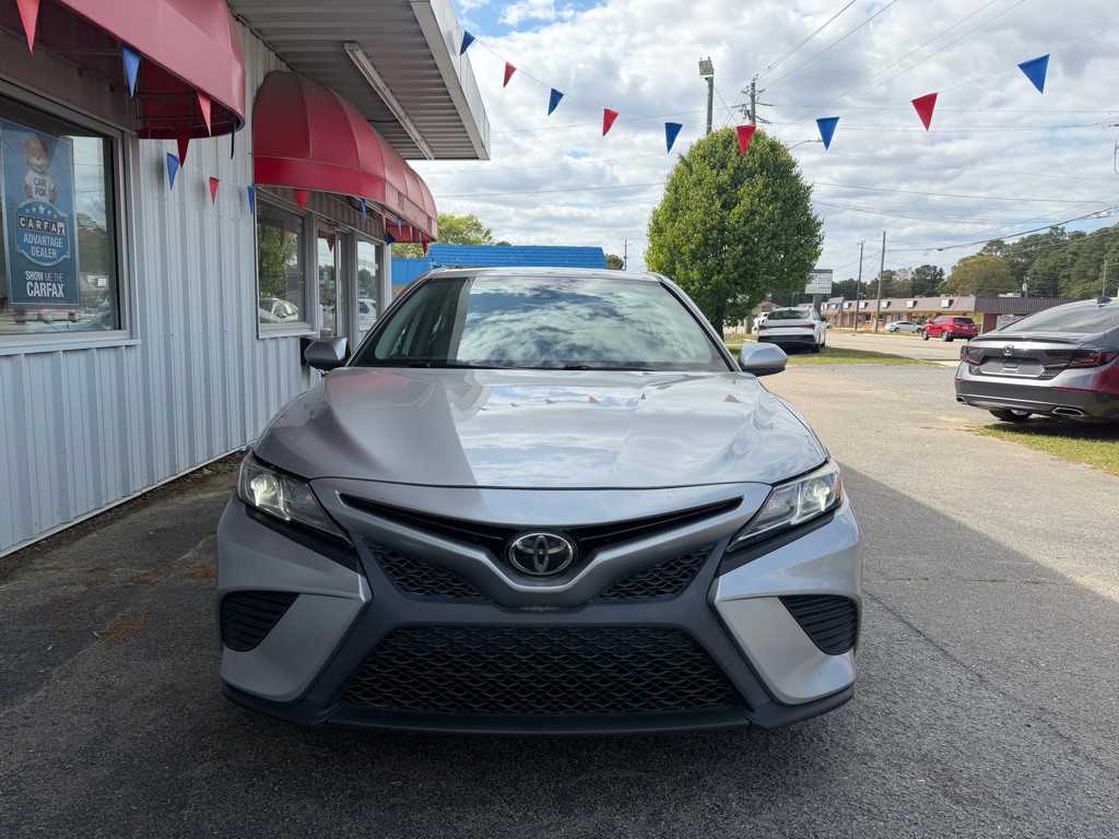 2019 Toyota Camry Image 2