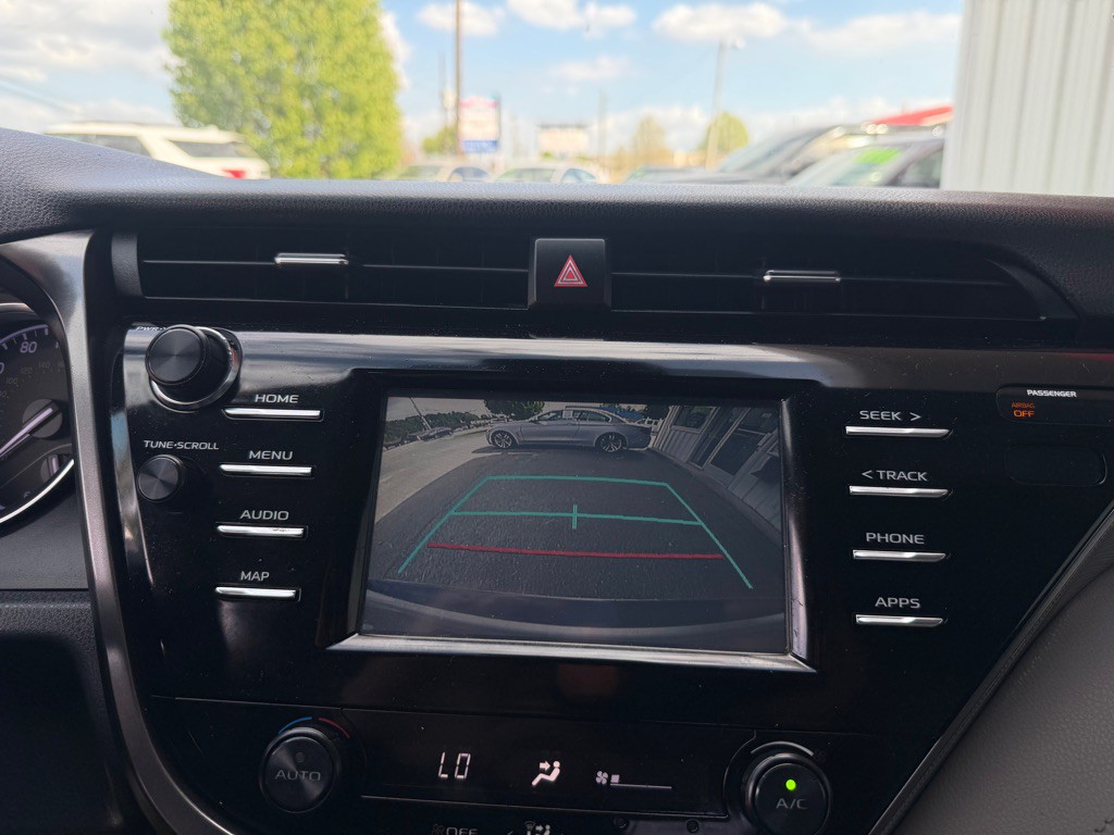 2019 Toyota Camry Image 12