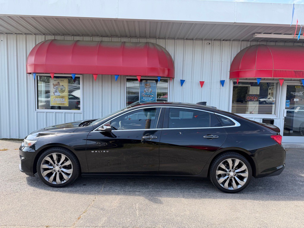 2016 Chevrolet Malibu Image 4