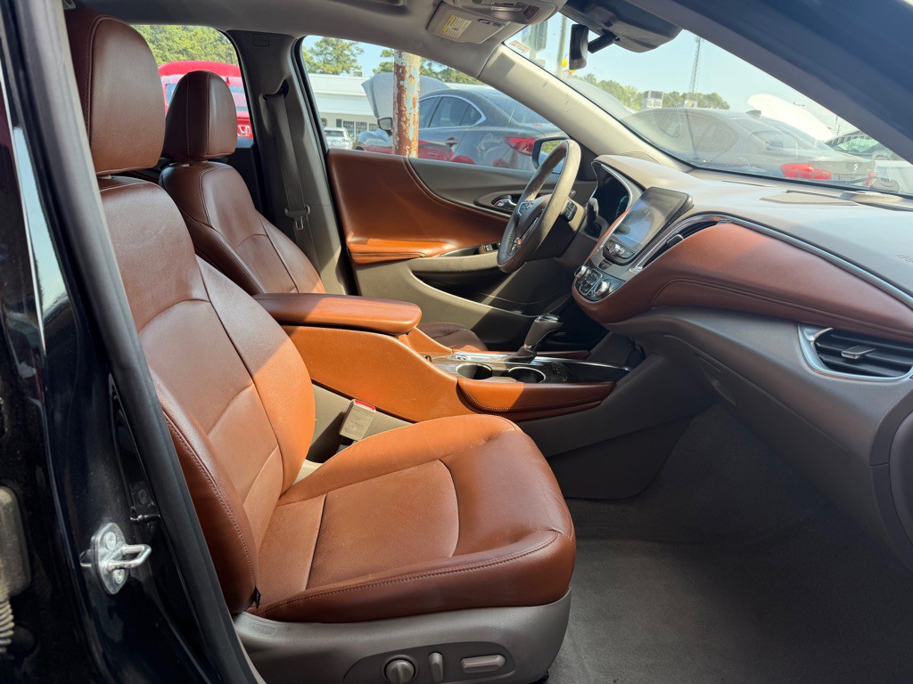 2016 Chevrolet Malibu Image 8