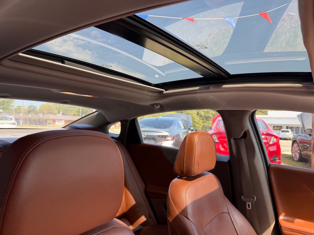 2016 Chevrolet Malibu Image 10