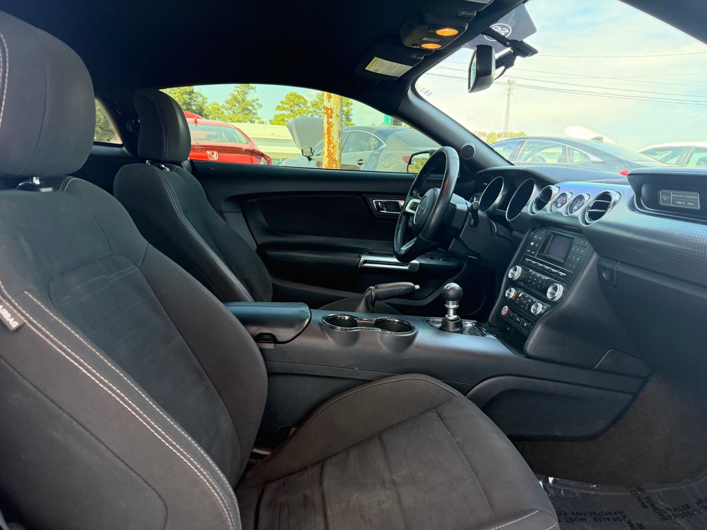 2016 Ford Mustang Image 8