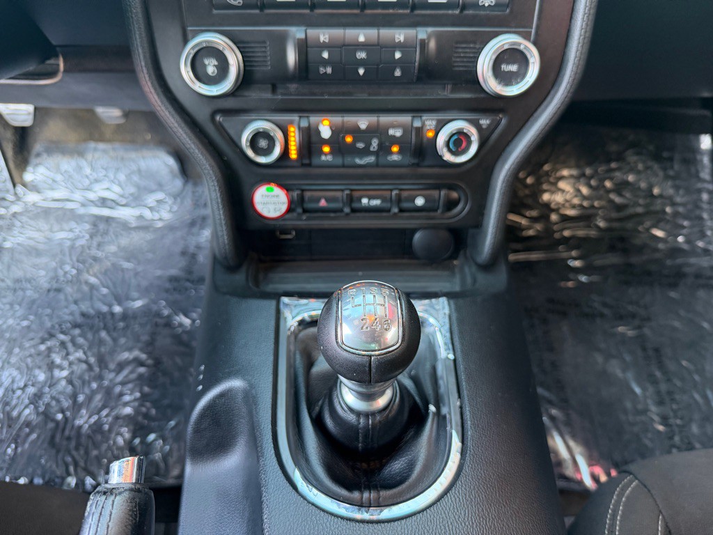 2016 Ford Mustang Image 13