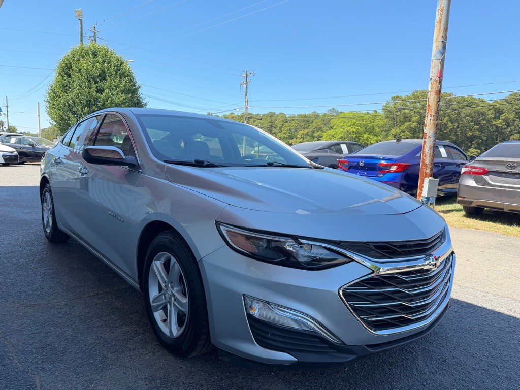 2020 Chevrolet Malibu Image 3