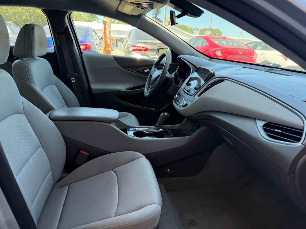 2020 Chevrolet Malibu Image 9