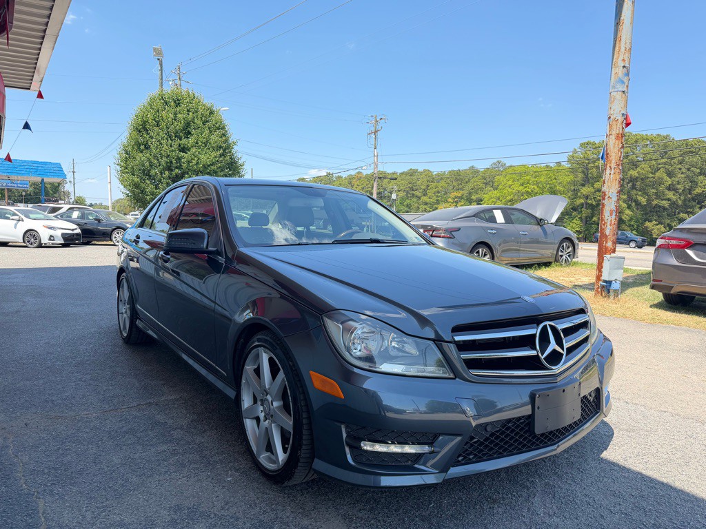 2014 Mercedes-Benz C-Class Image 3