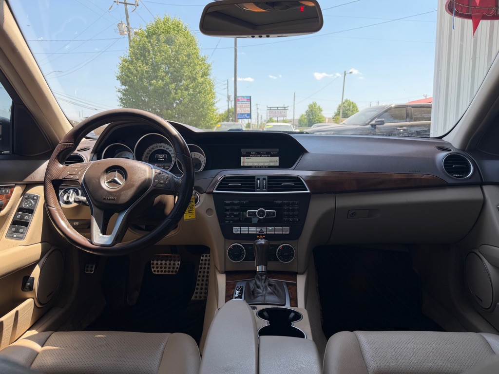 2014 Mercedes-Benz C-Class Image 9