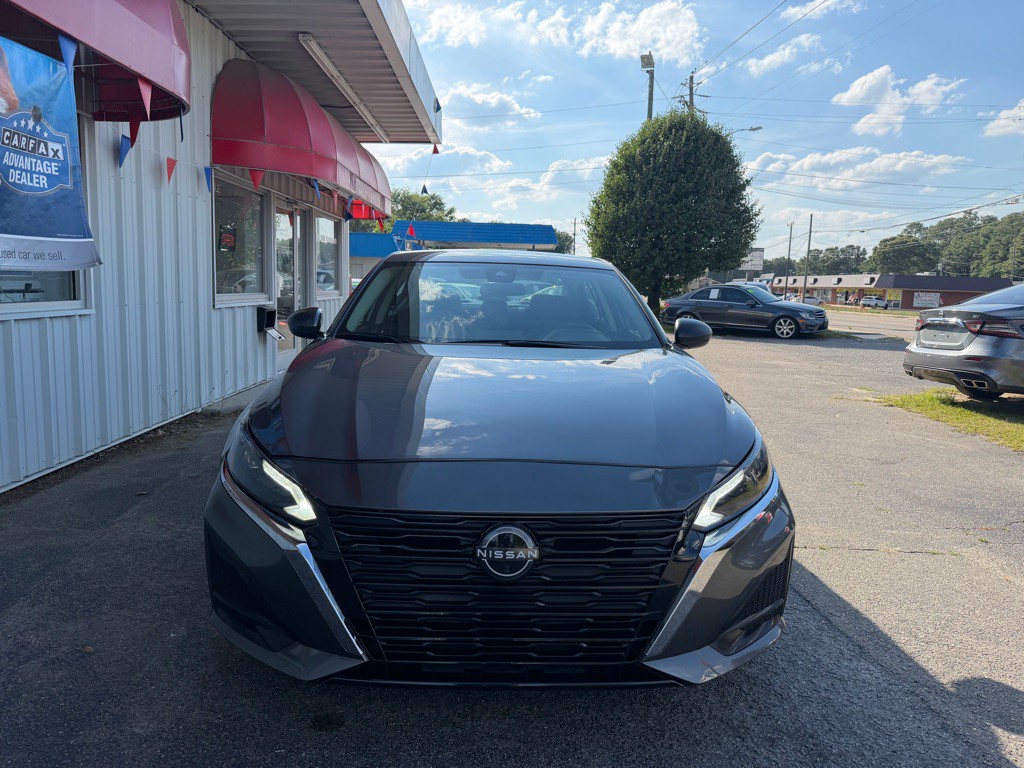 2024 Nissan Altima Image 2