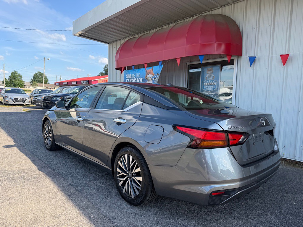 2024 Nissan Altima Image 5