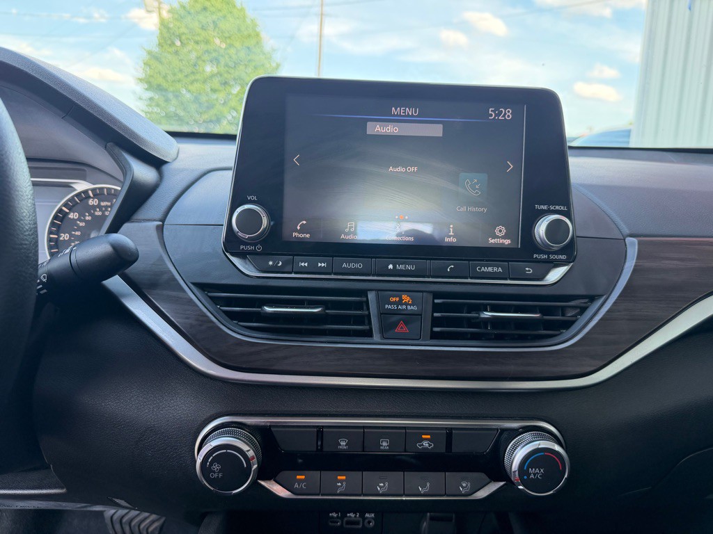 2024 Nissan Altima Image 11