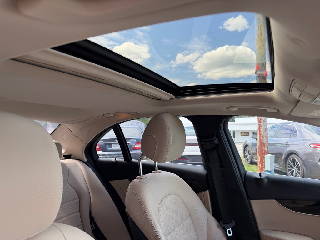 2019 Mercedes-Benz C-Class Image 12