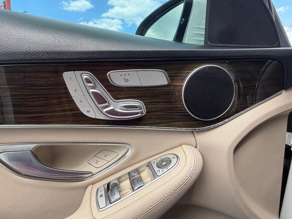 2019 Mercedes-Benz C-Class Image 21