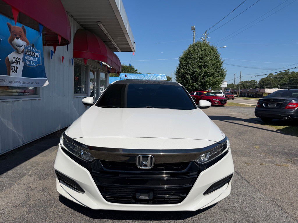 2019 Honda Accord Image 2