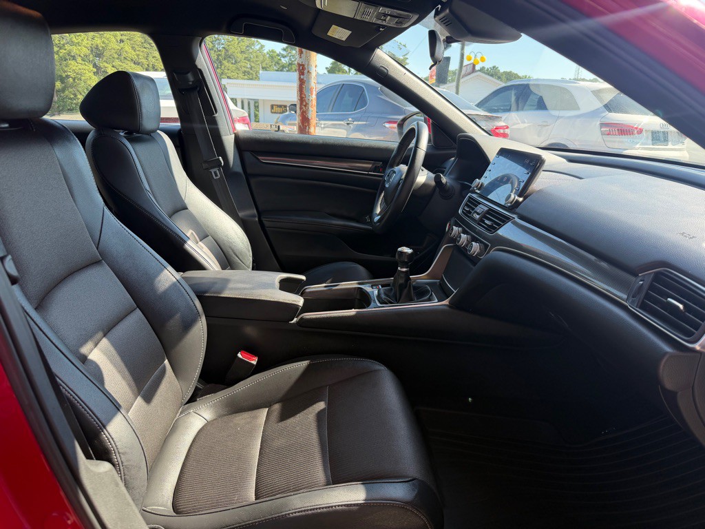 2019 Honda Accord Image 10