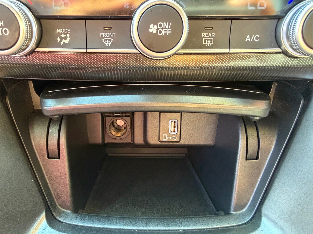 2019 Honda Accord Image 13