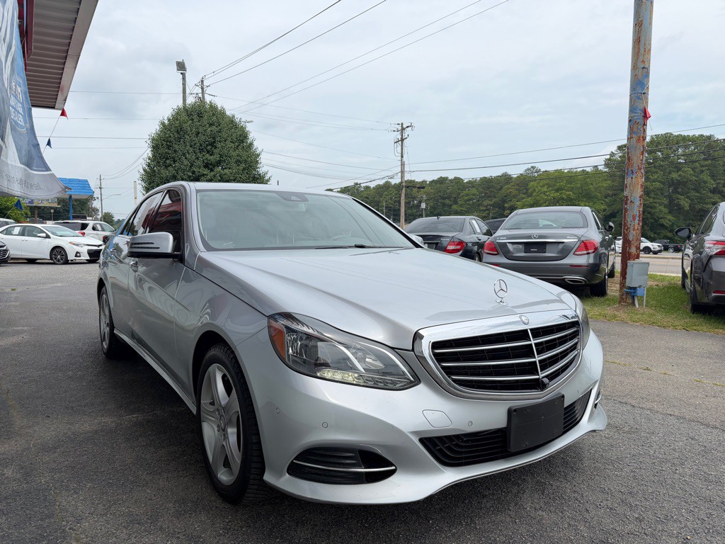 2015 Mercedes-Benz E-Class Image 3
