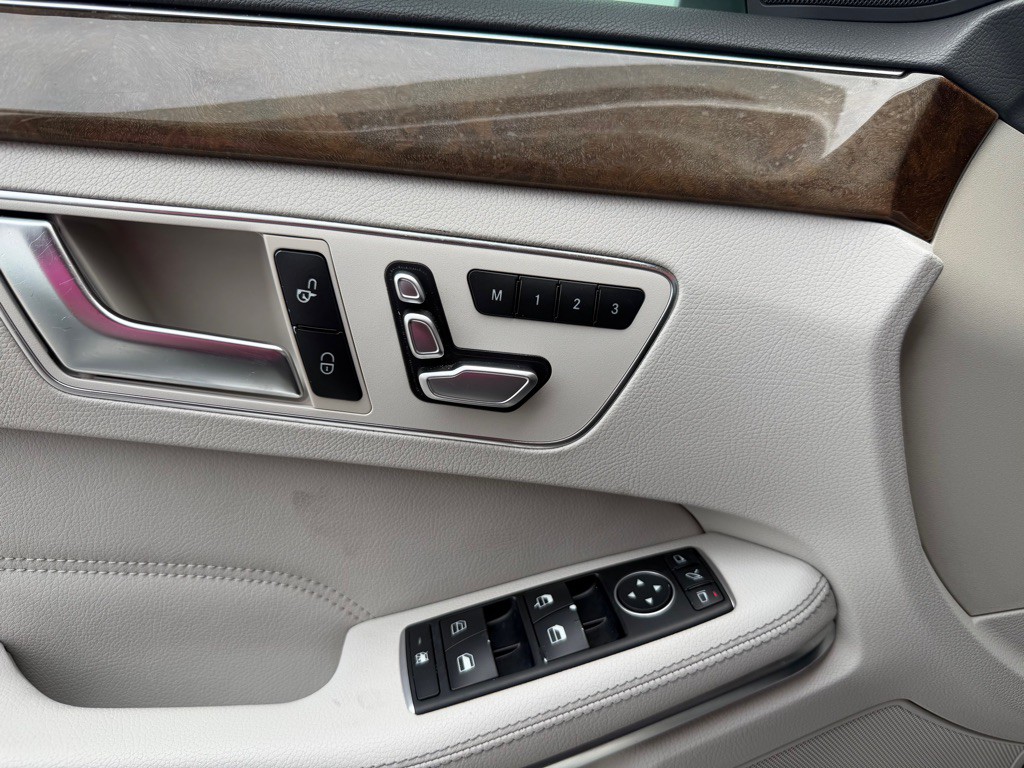 2015 Mercedes-Benz E-Class Image 17