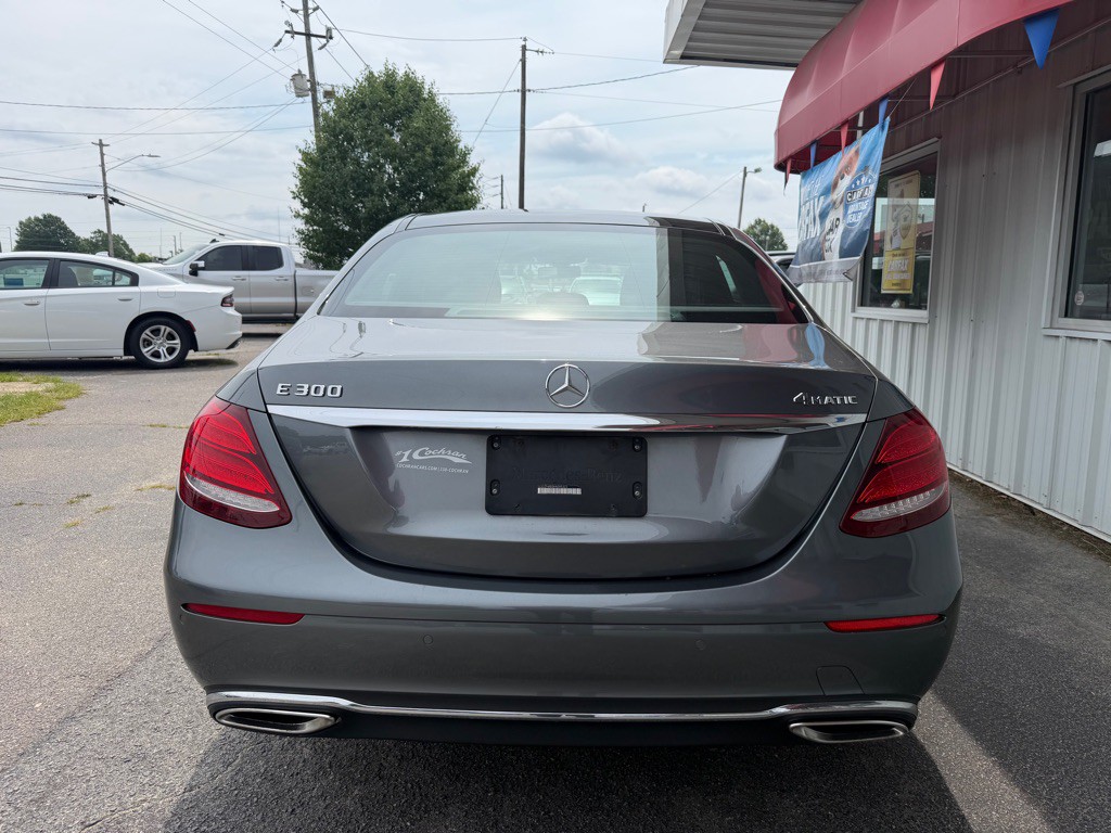 2017 Mercedes-Benz E-Class Image 6