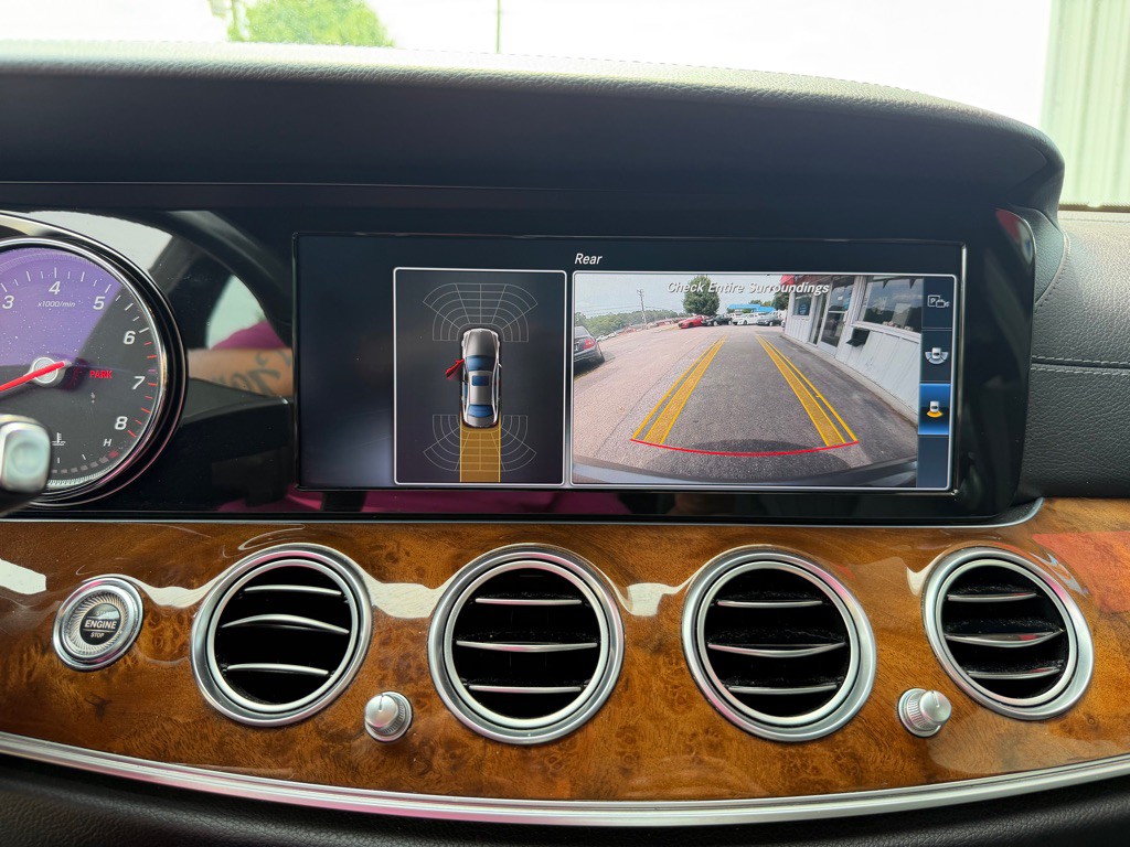 2017 Mercedes-Benz E-Class Image 16