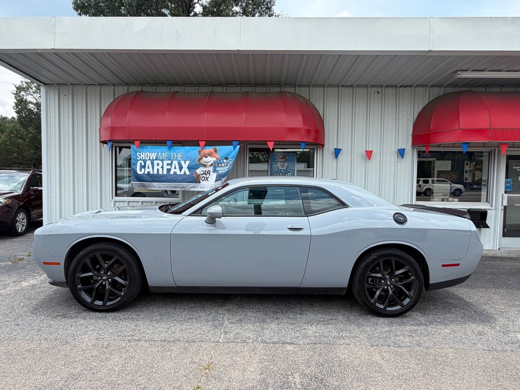 2022 Dodge Challenger Image 4