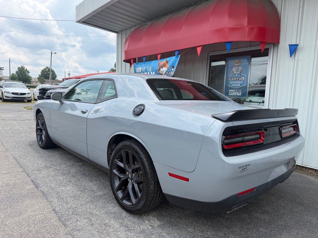 2022 Dodge Challenger Image 5