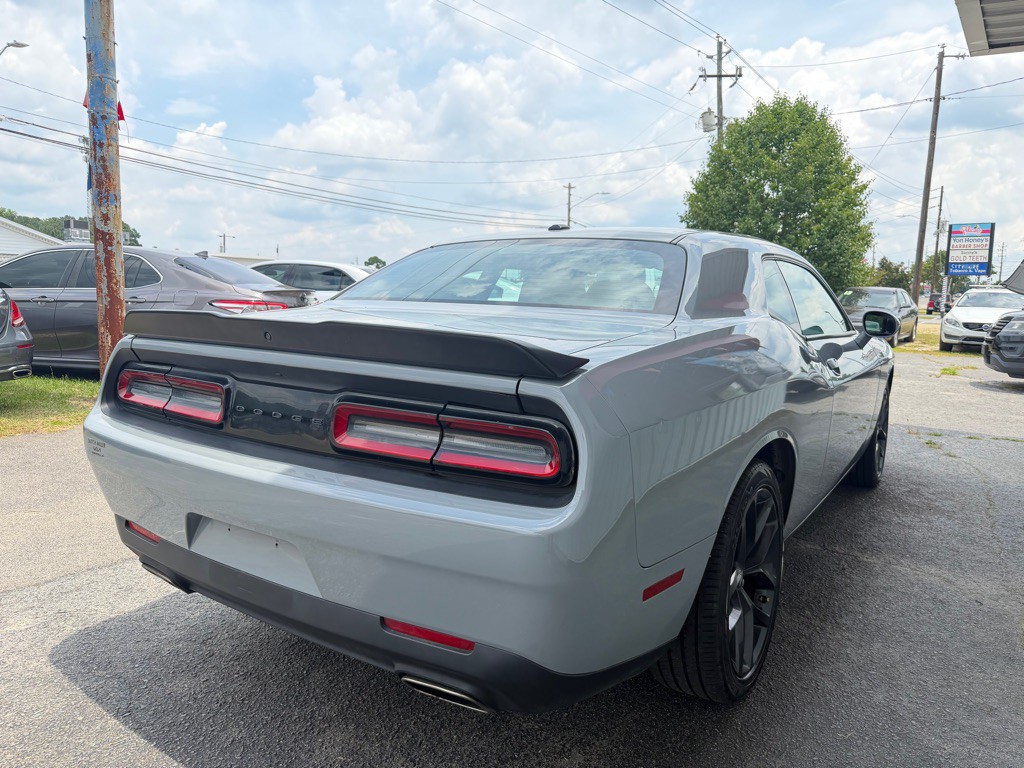 2022 Dodge Challenger Image 7