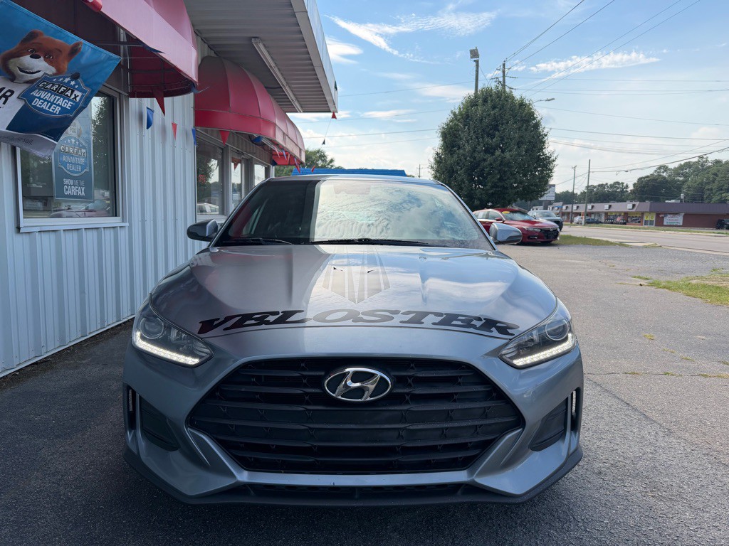 2019 Hyundai Veloster Image 2