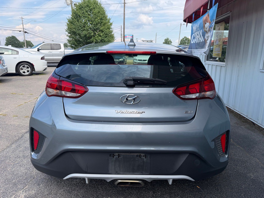 2019 Hyundai Veloster Image 6