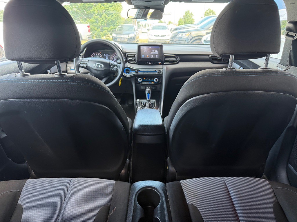2019 Hyundai Veloster Image 8