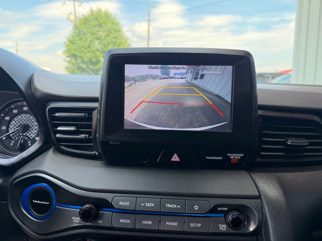 2019 Hyundai Veloster Image 14