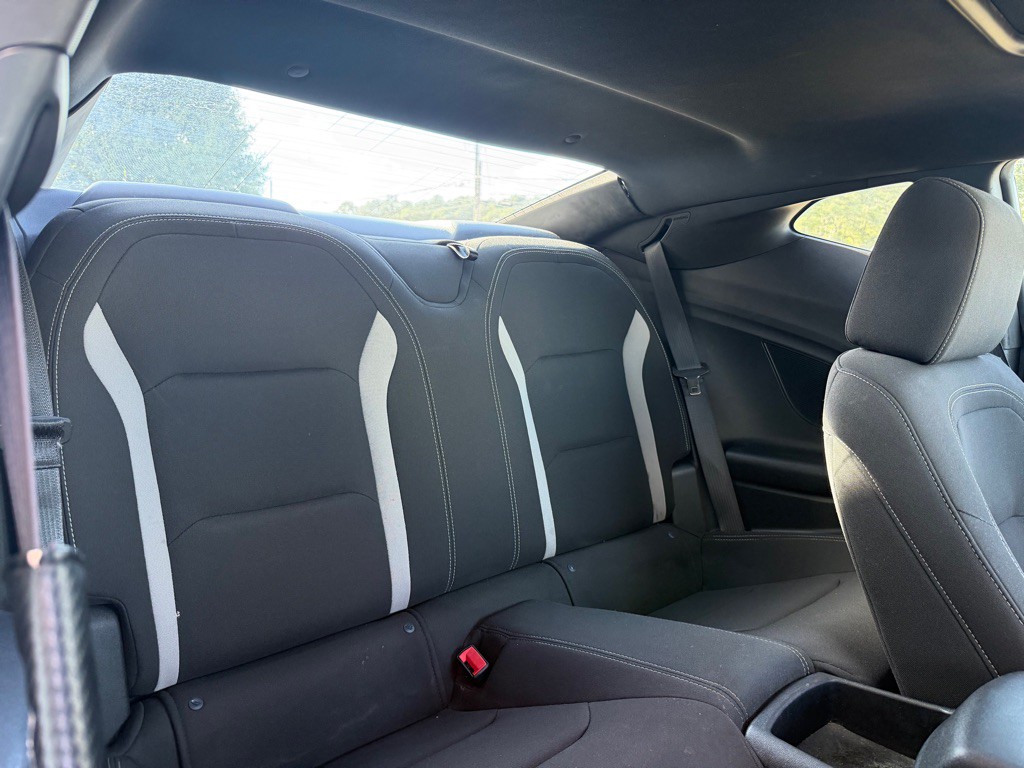 2020 Chevrolet Camaro Image 8