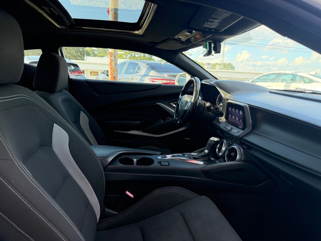 2020 Chevrolet Camaro Image 9