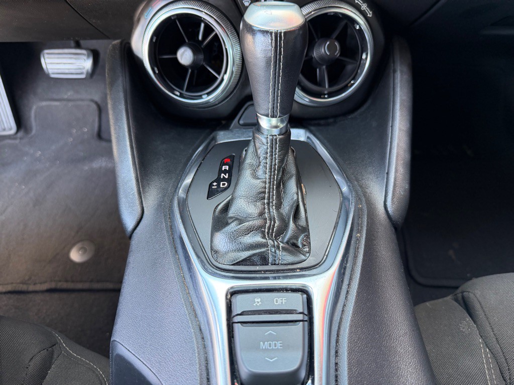 2020 Chevrolet Camaro Image 14