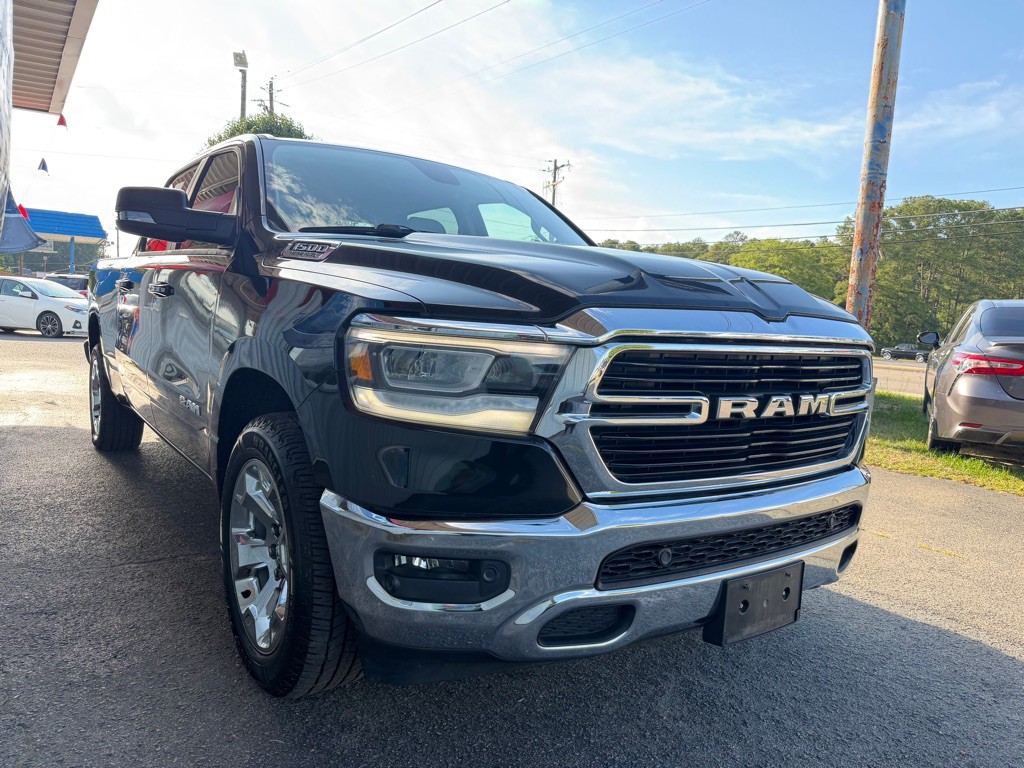 2019 RAM 1500 Image 3