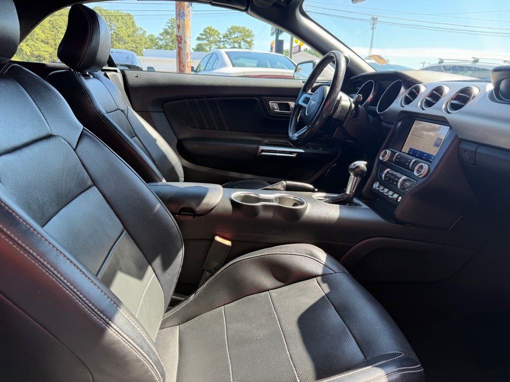 2019 Ford Mustang Image 7