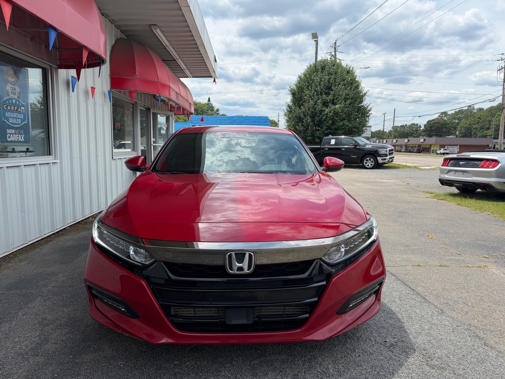 2018 Honda Accord Image 2
