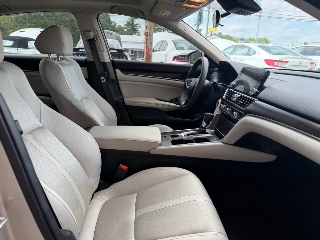 2018 Honda Accord Image 9