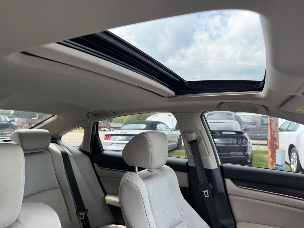2018 Honda Accord Image 10