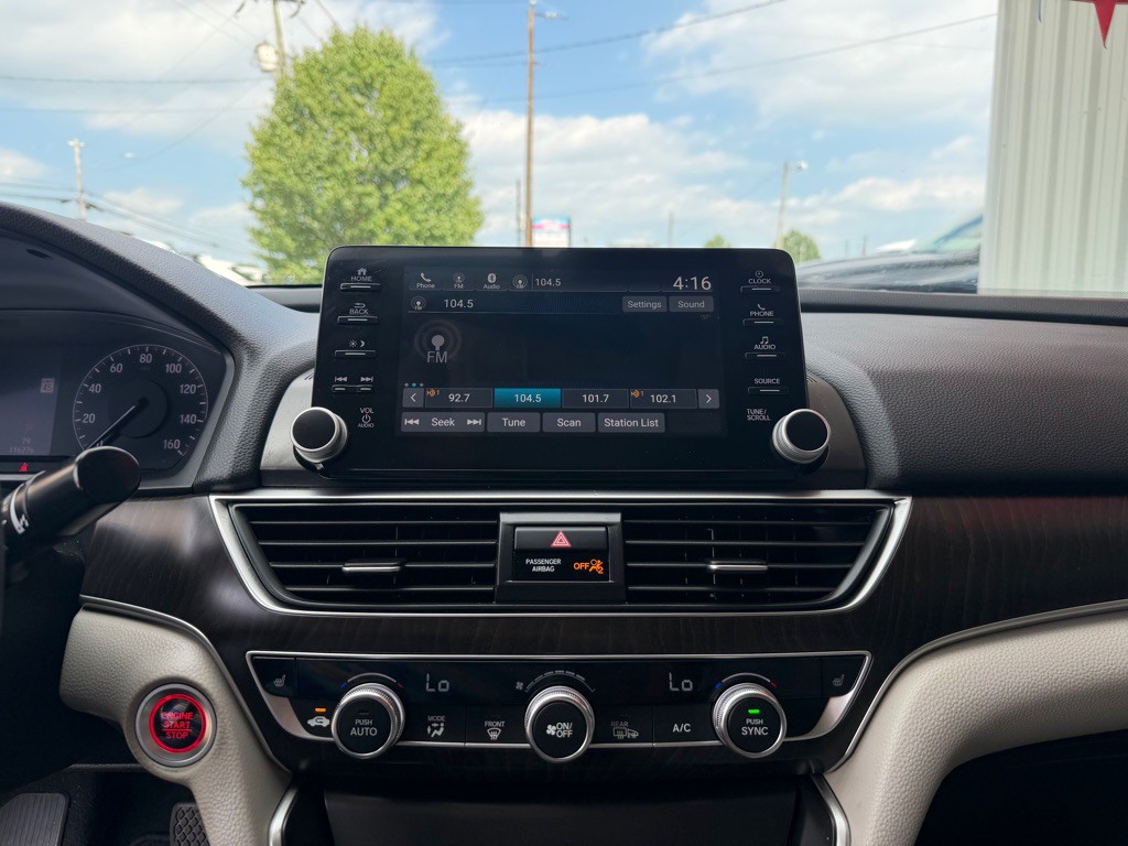 2018 Honda Accord Image 12