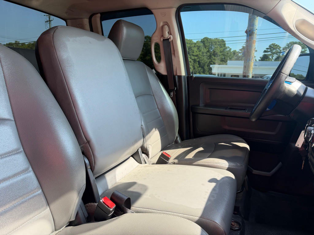 2016 RAM 1500 Image 9