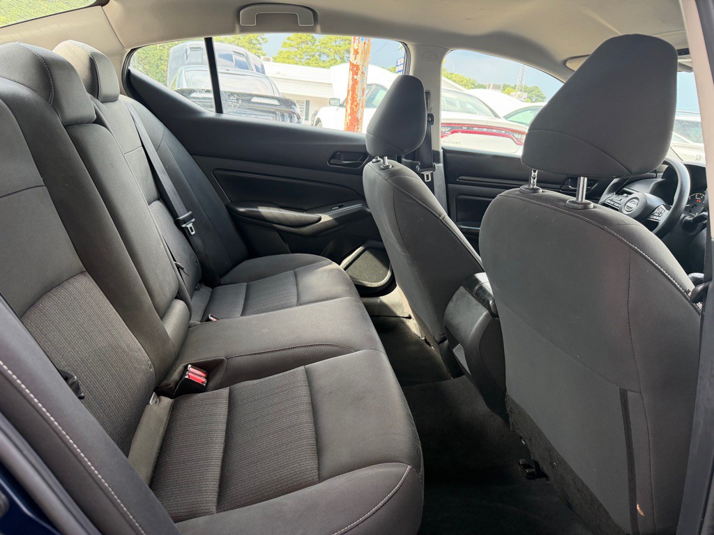 2023 Nissan Altima Image 8