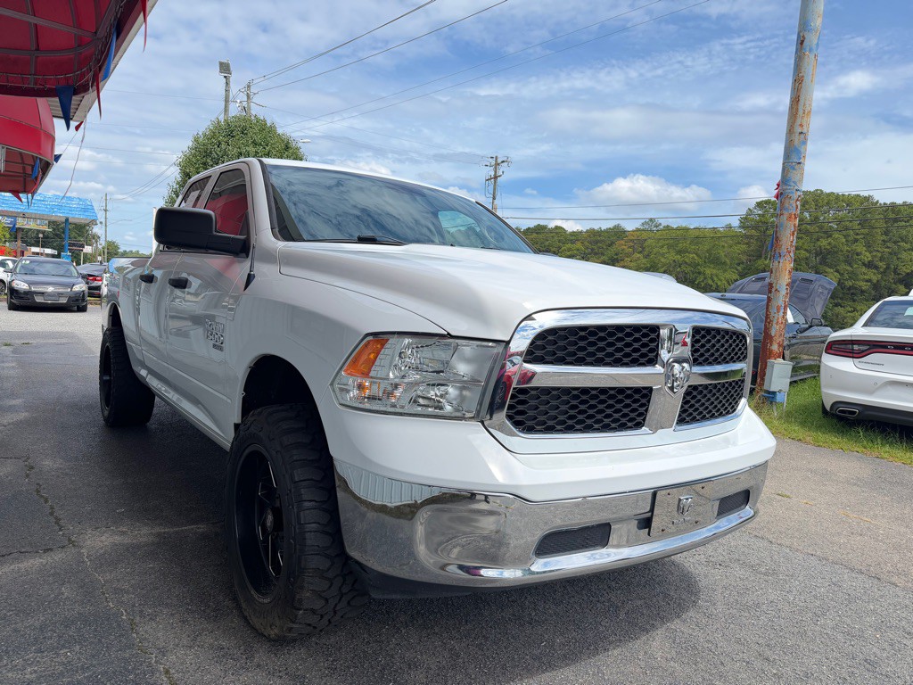 2019 RAM 1500 Image 3