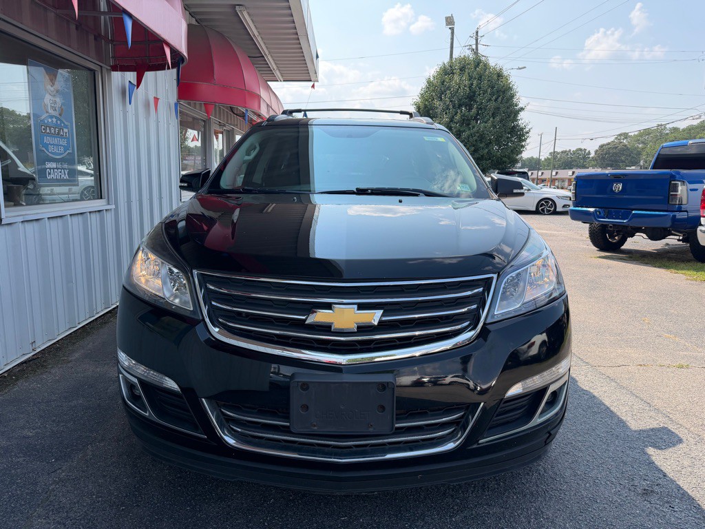 2017 Chevrolet Traverse Image 2